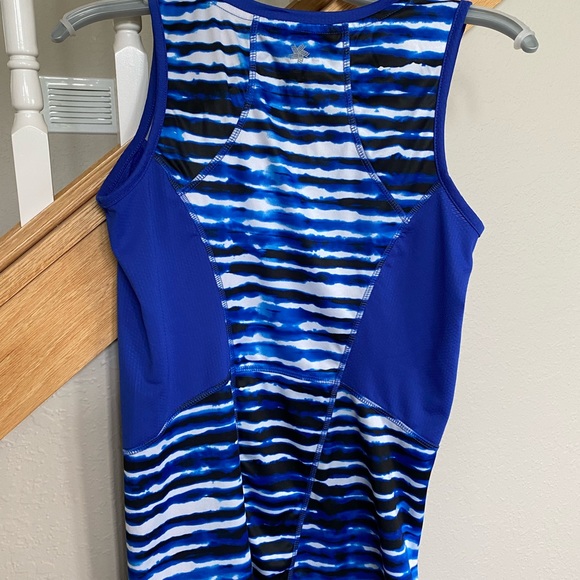 3 Tek Gear Workout Tanks - Picture 3 of 9